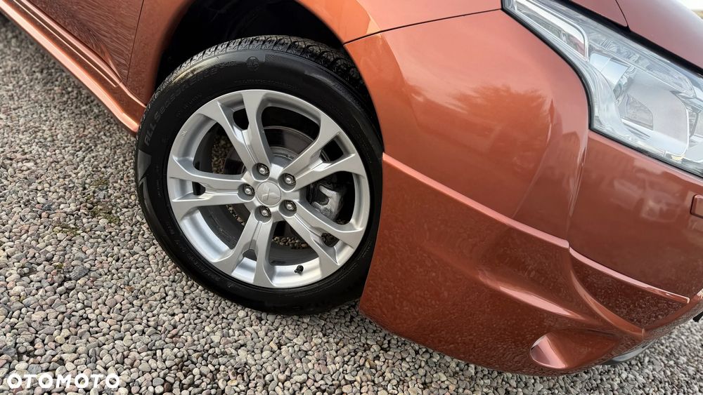 Mitsubishi Outlander 2.2 DI-D 4WD Instyle - 15