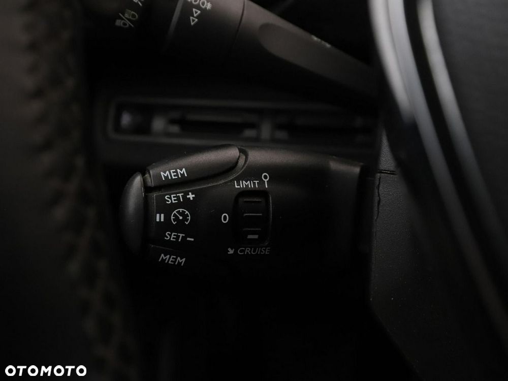Peugeot 3008 1.2 PureTech Allure - 35