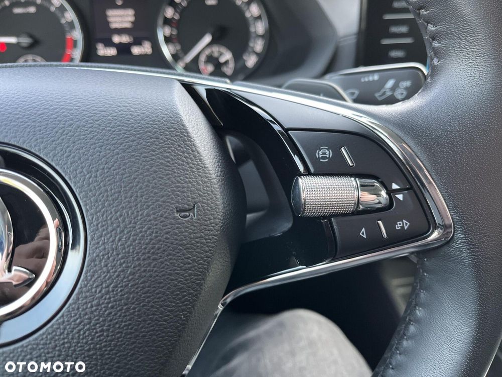 Skoda Octavia 2.0 TDI Ambition DSG - 31