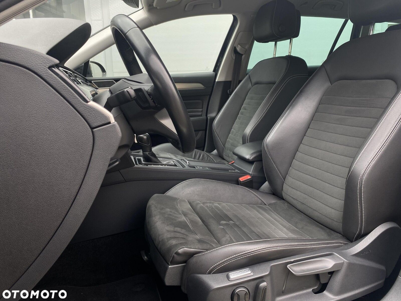 Volkswagen Passat 2.0 TSI Elegance DSG - 10