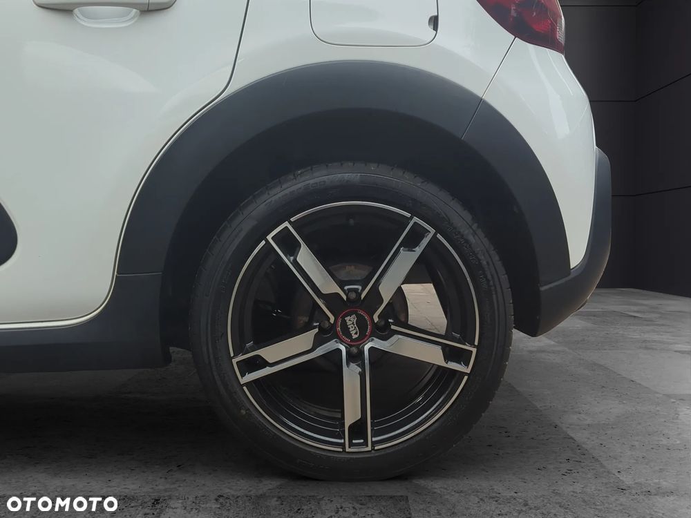 Citroën C3 1.2 PureTech Feel - 21