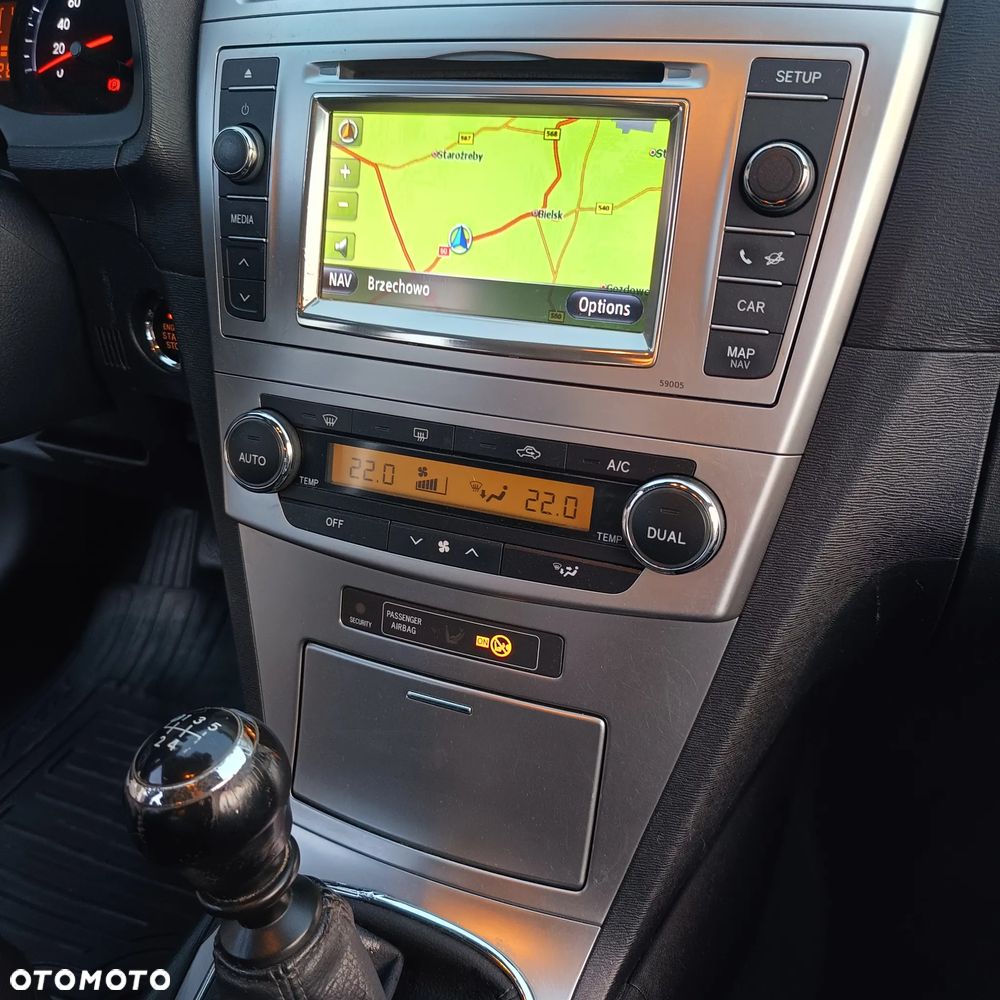 Toyota Avensis 2.0 D-4D - 23