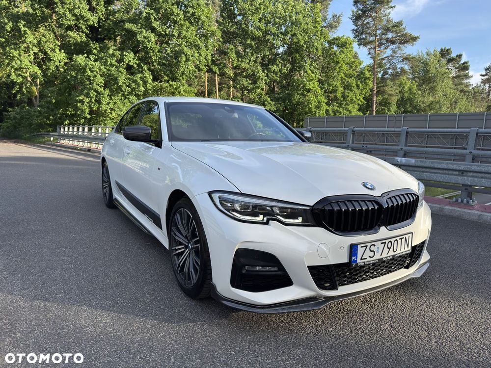 BMW Seria 3 330i - 1