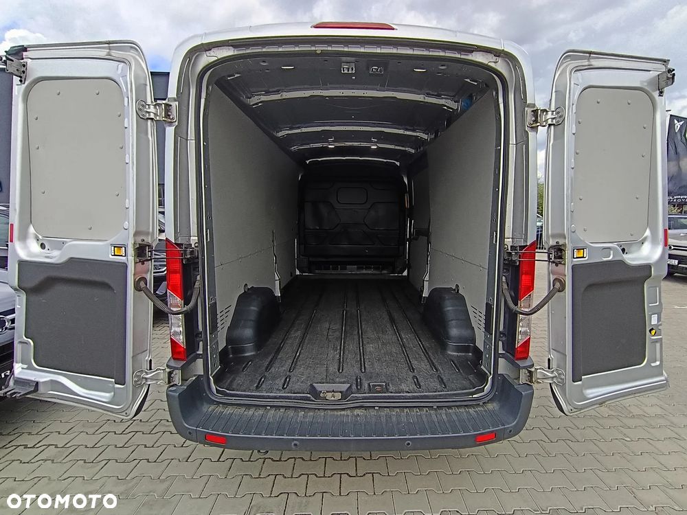Ford Transit - 19
