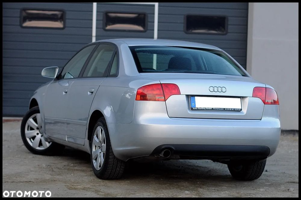 Audi A4 Limousine - 21