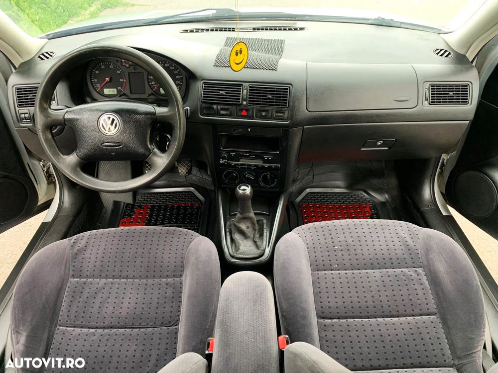 Volkswagen Golf - 9