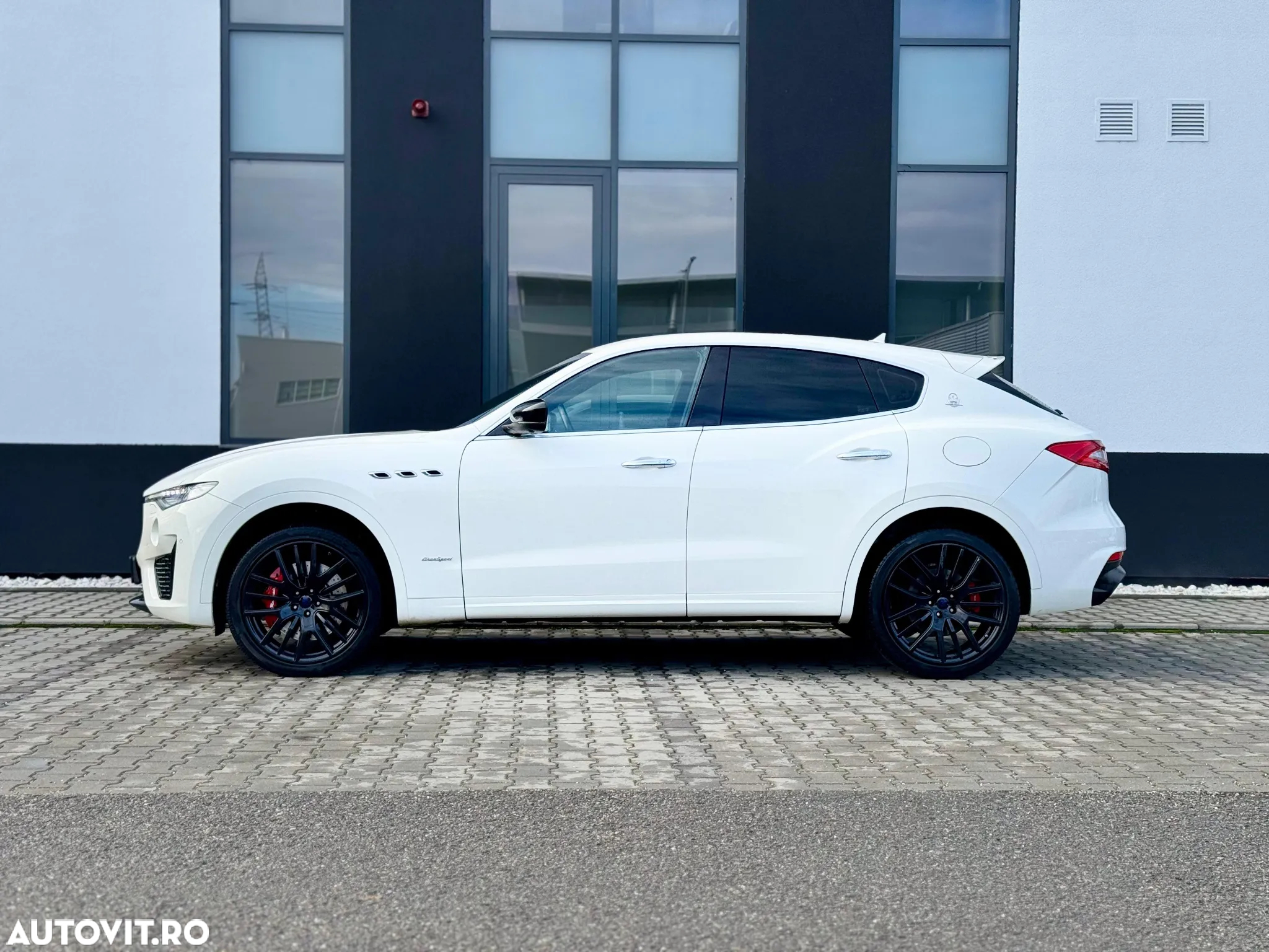 Maserati Levante S Q4 GranSport - 13