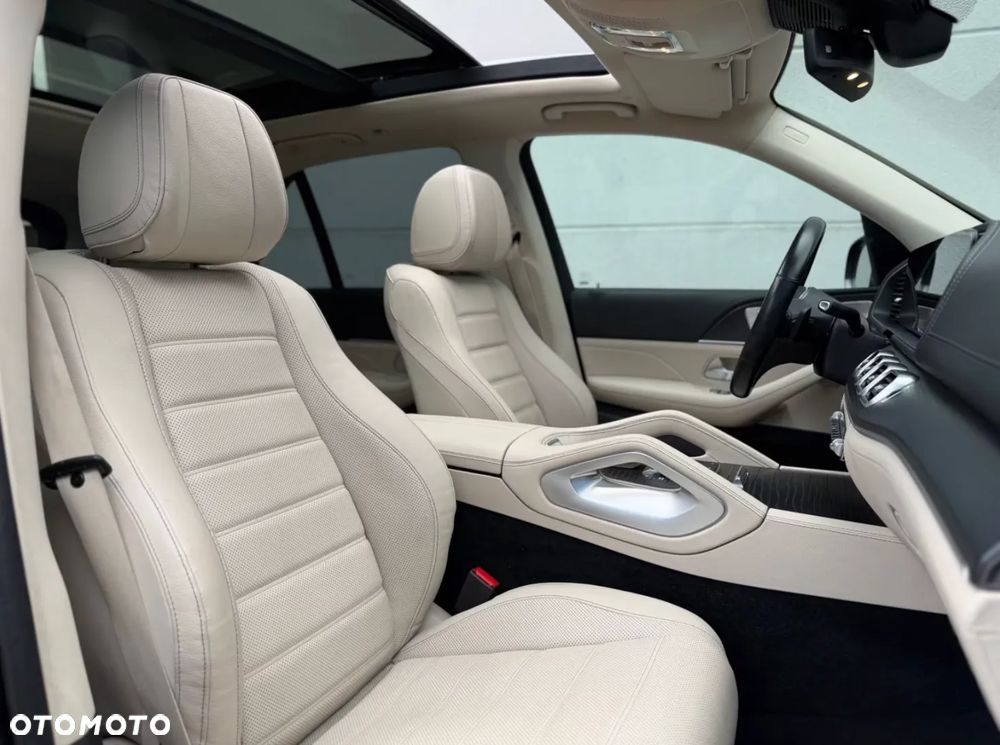 Mercedes-Benz GLE 350 e 4Matic 9G-TRONIC AMG Line - 13