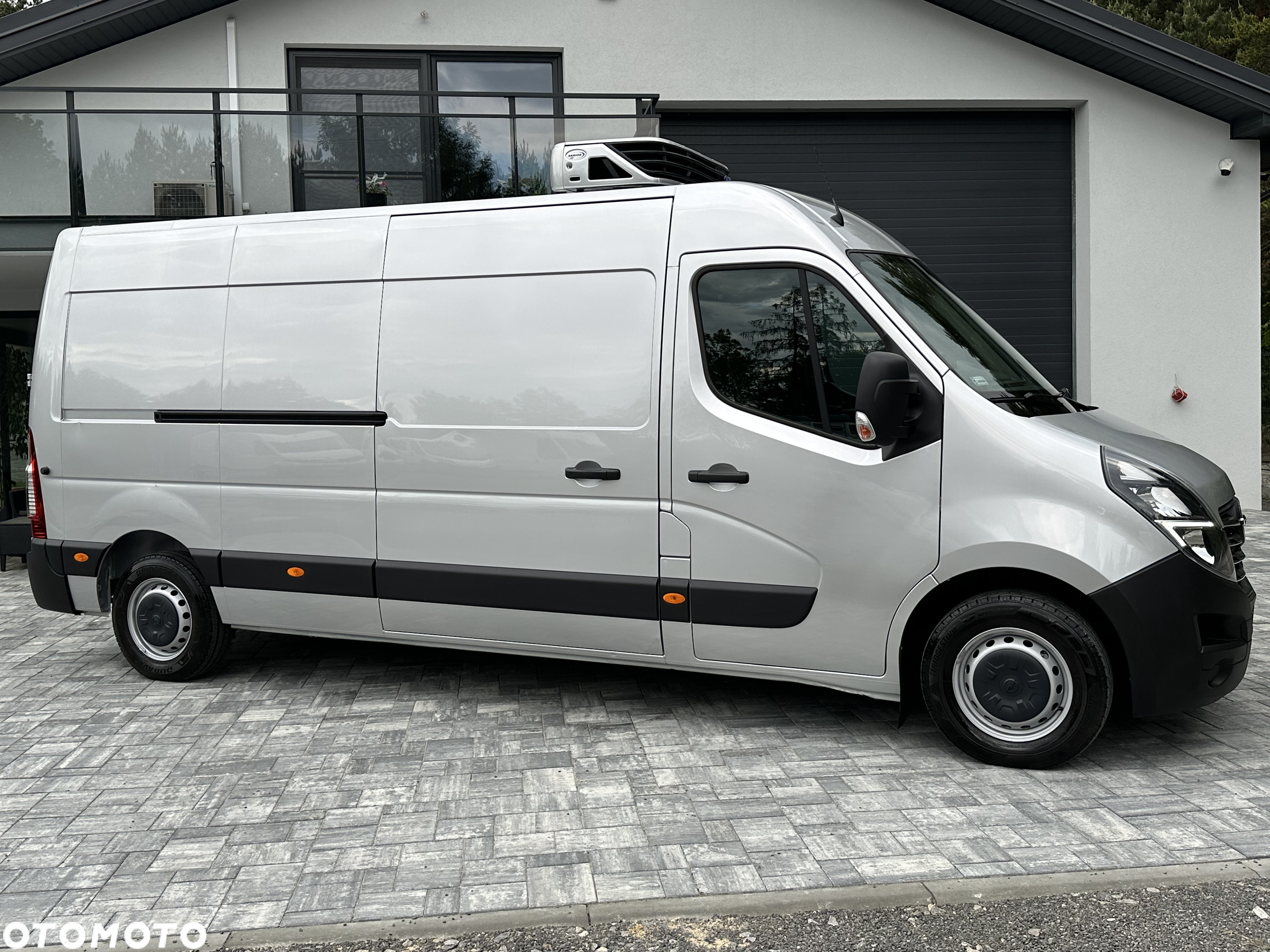 Renault Master L3H2 Chłodnia Carrier Xarios 350 / Zasilanie postojowe 230V / Bogata wersja wyposażenia / Lakier srebrny metalik / Salon PL / FV23% - 5