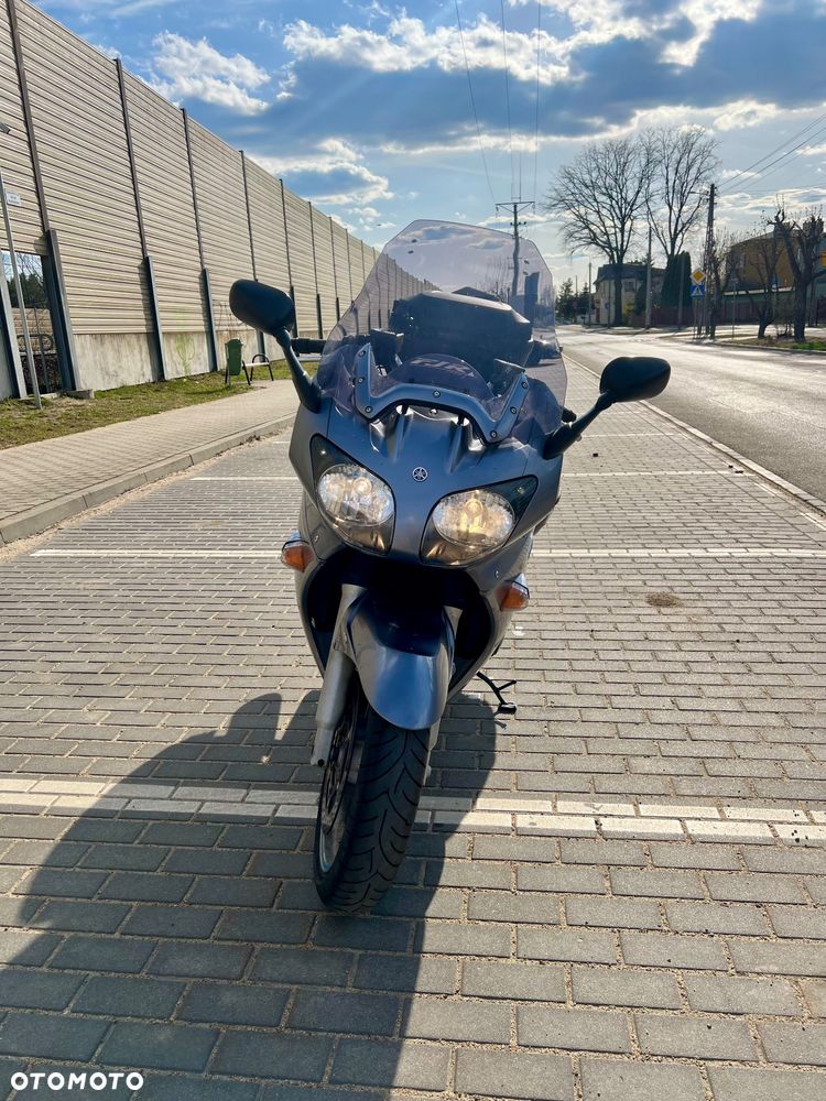 Yamaha FJR - 2
