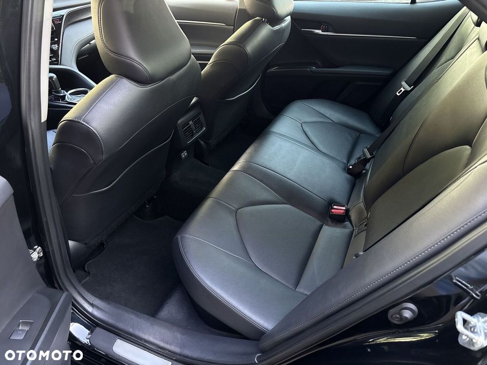 Toyota Camry 2.5 Hybrid Executive CVT - 12
