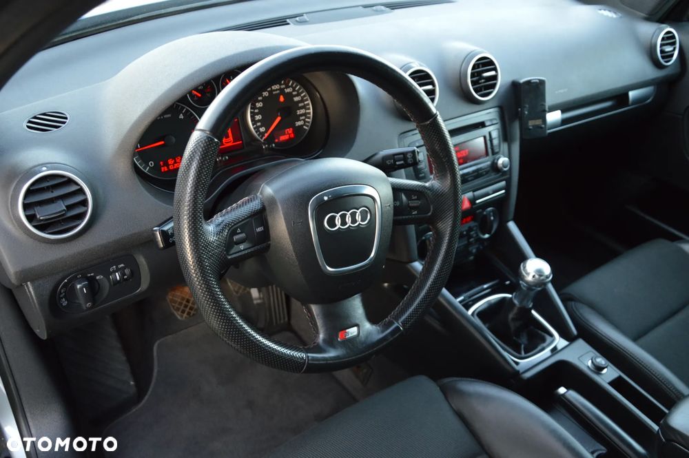 Audi A3 Sportback 2.0 TDI DPF S line Sportpaket plus - 29