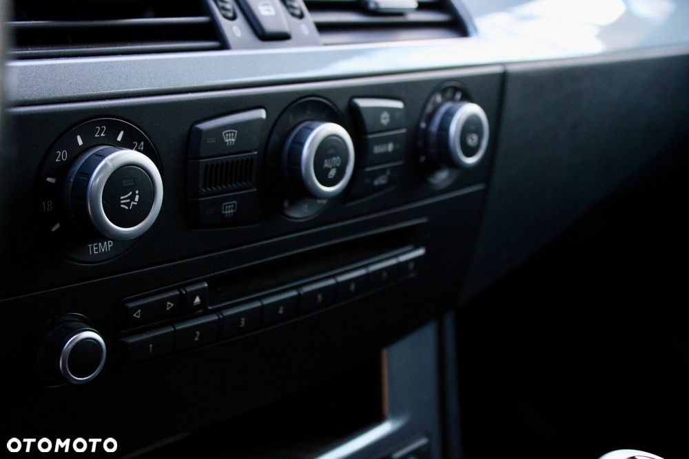 BMW Seria 5 520d Edition Exclusive - 10