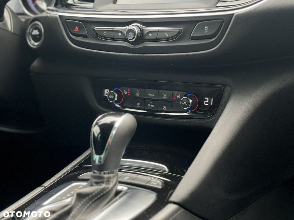Opel Insignia 1.5 T Elite S&S - 17