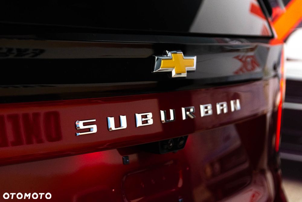 Chevrolet Suburban - 13