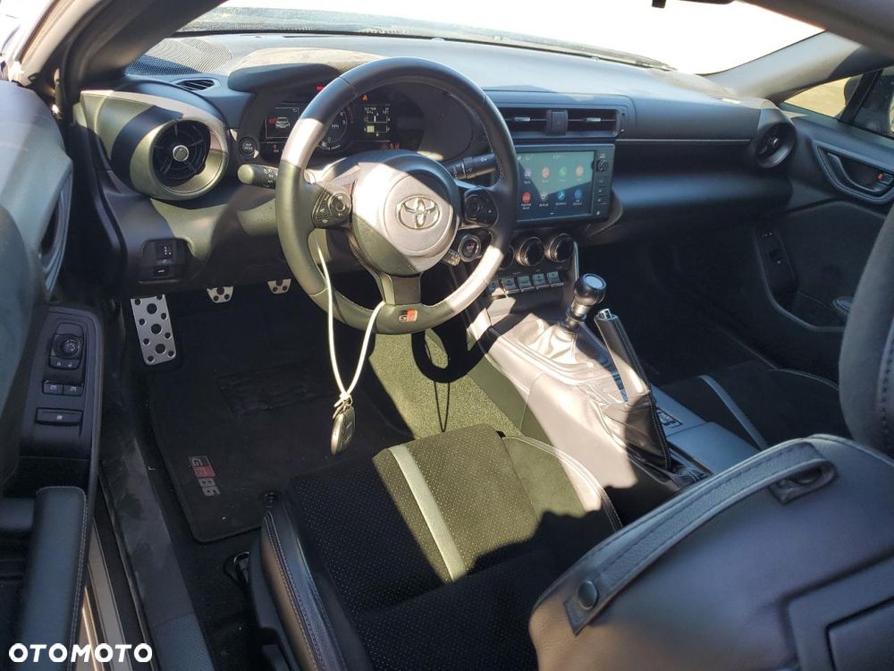 Toyota GR86 2.4 Dynamic - 9