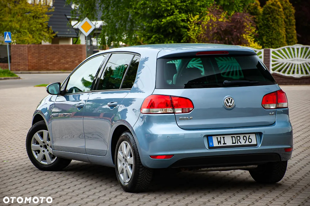 Volkswagen Golf 1.6 Comfortline - 11