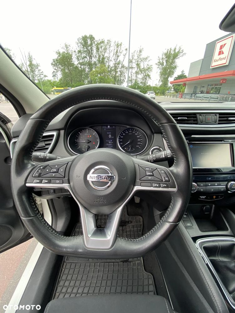 Nissan Qashqai 1.6 DCi 4x4 Tekna EU6 - 16