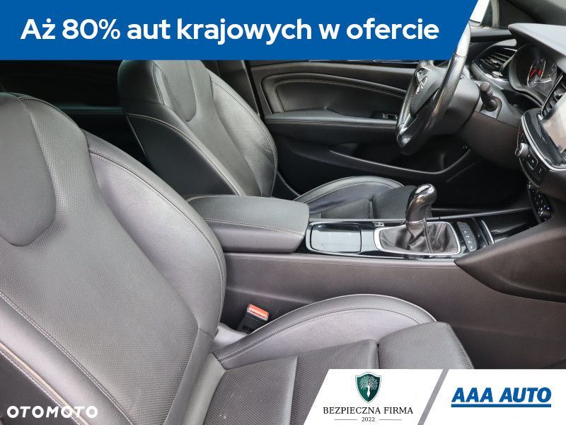 Opel Insignia - 11