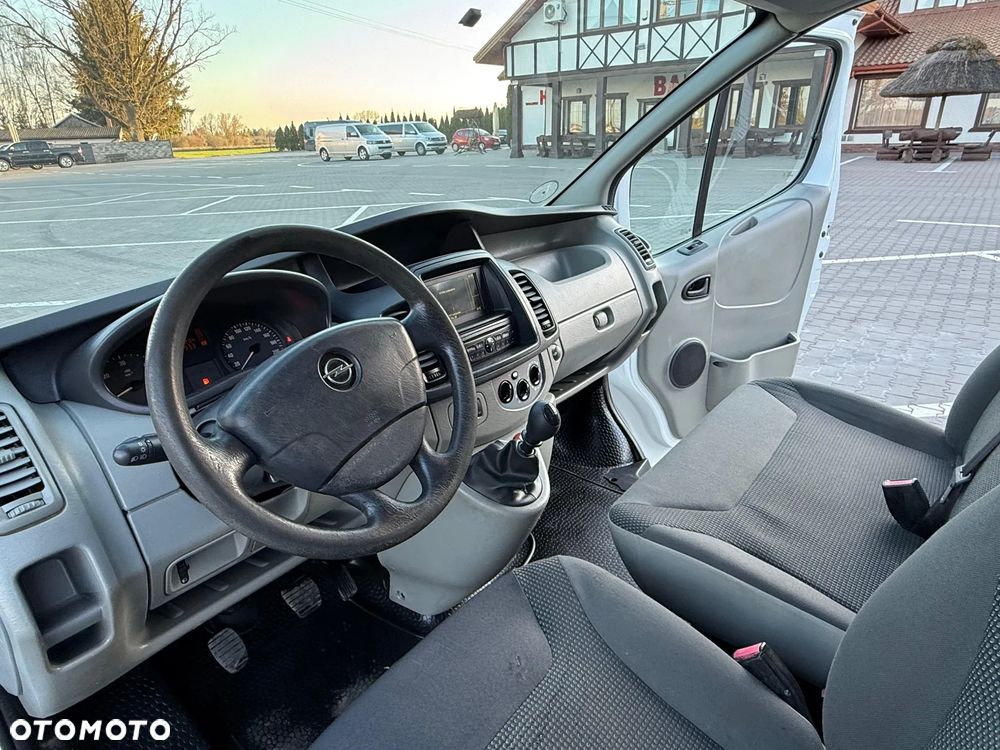 Opel VIVARO - 28