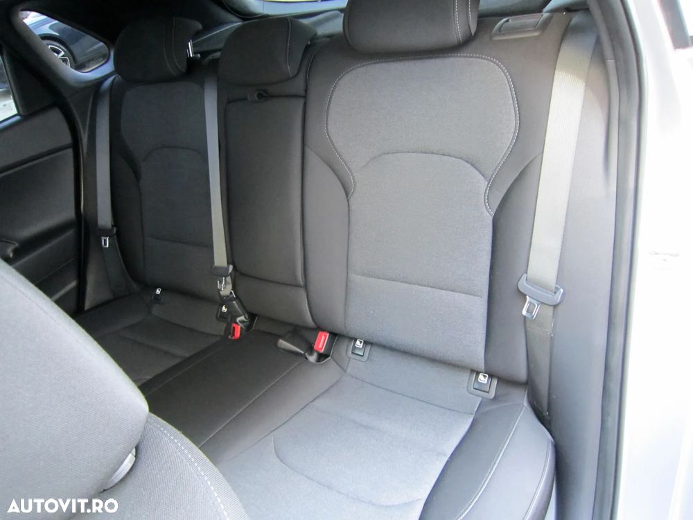 Hyundai i30 1.6 CRDI DCT Select - 8