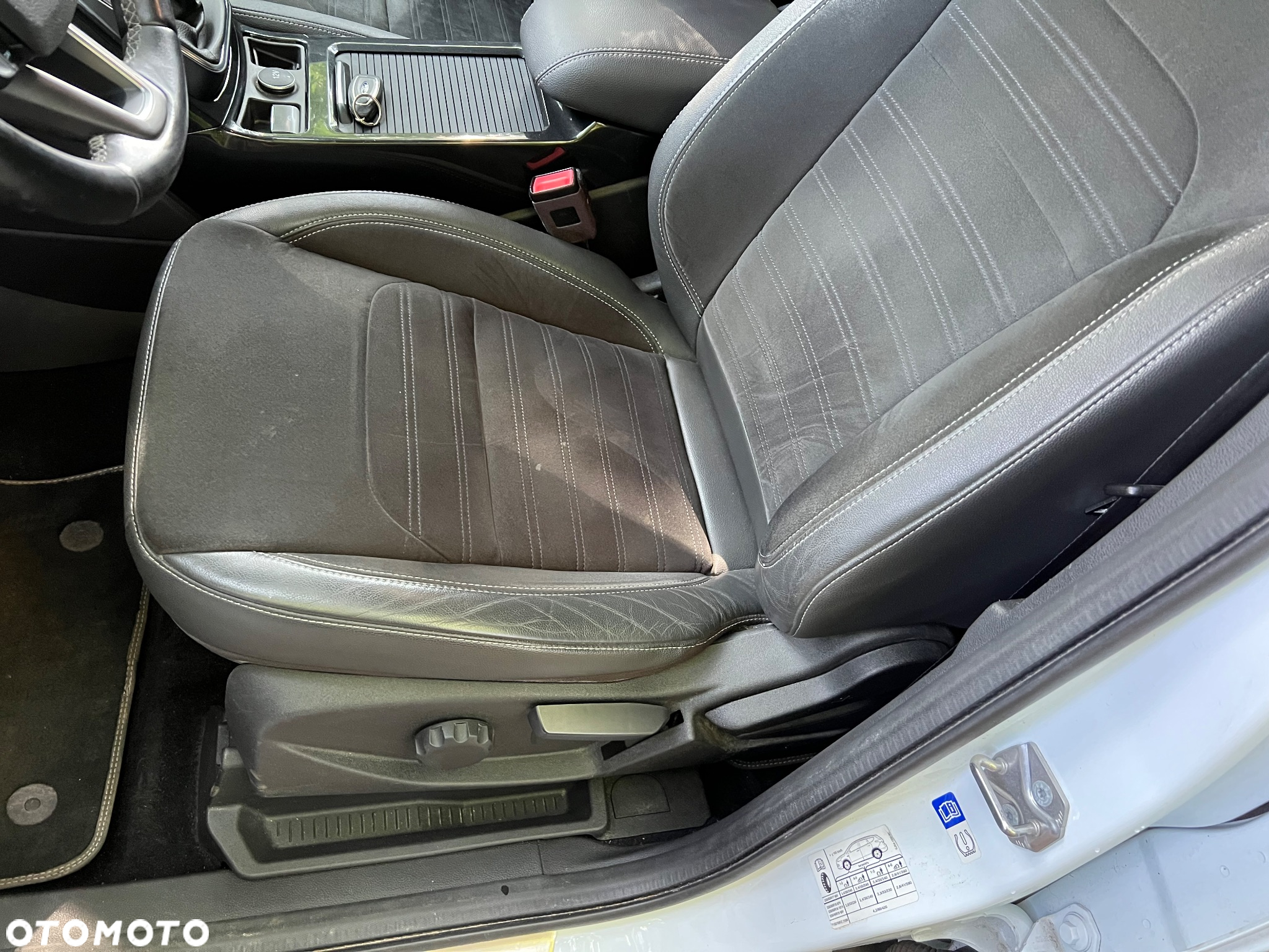 Ford Kuga 2.0 TDCi FWD ST-Line - 16