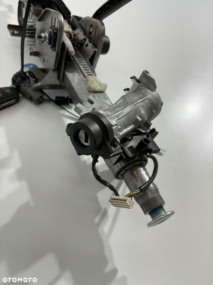 STACYJKA Z KLUCZEM I BĘBENKIEM 2.0 TDI KOLUMNA Audi A3 8V 0V4 - 2