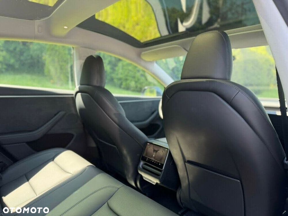 Tesla Model 3 - 14