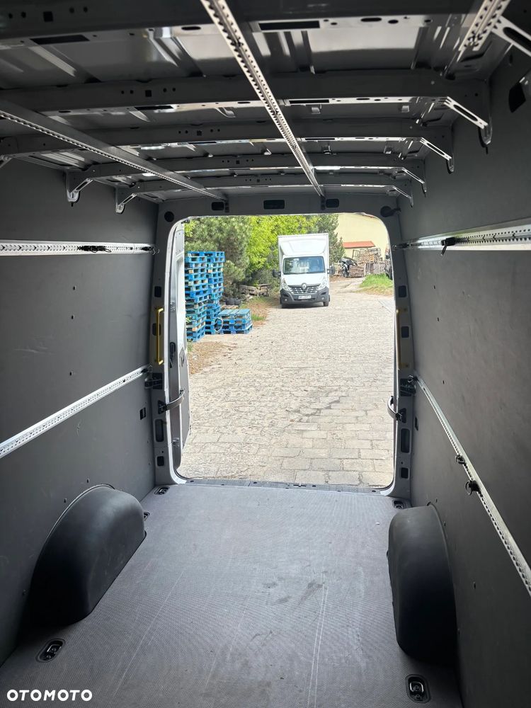 Volkswagen Crafter - 18