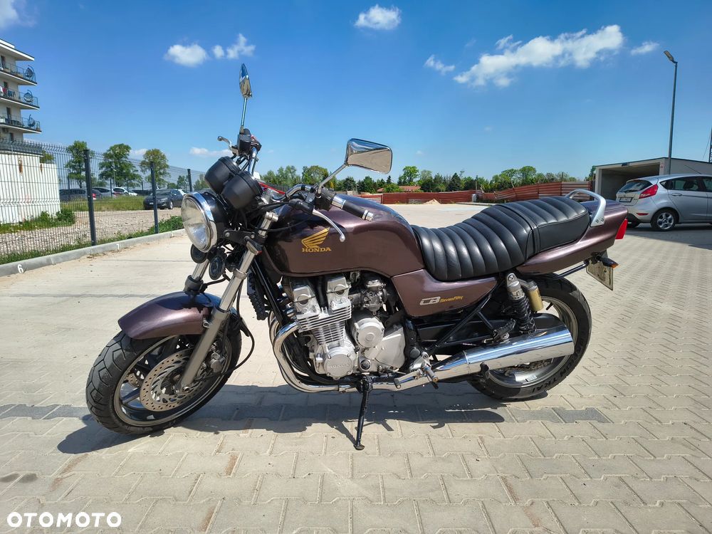 Honda CB - 1