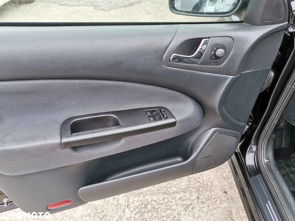 Skoda Octavia 1.6 Tour - 13