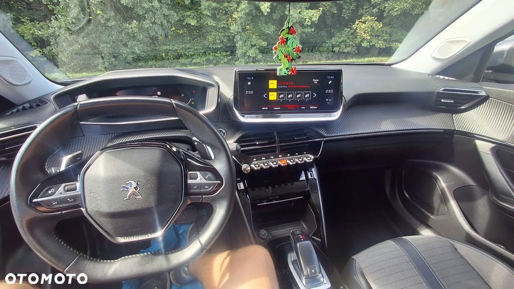 Peugeot 2008 PureTech 130 EAT8 Allure - 23