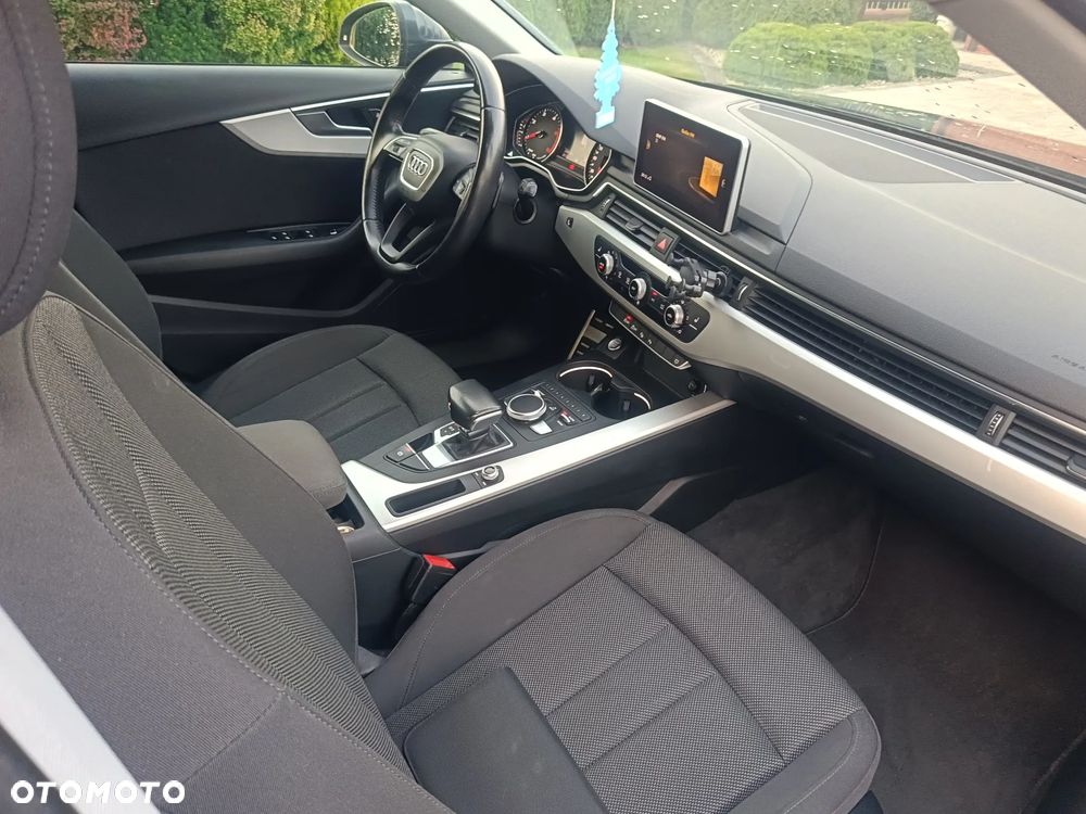 Audi A4 Avant - 10