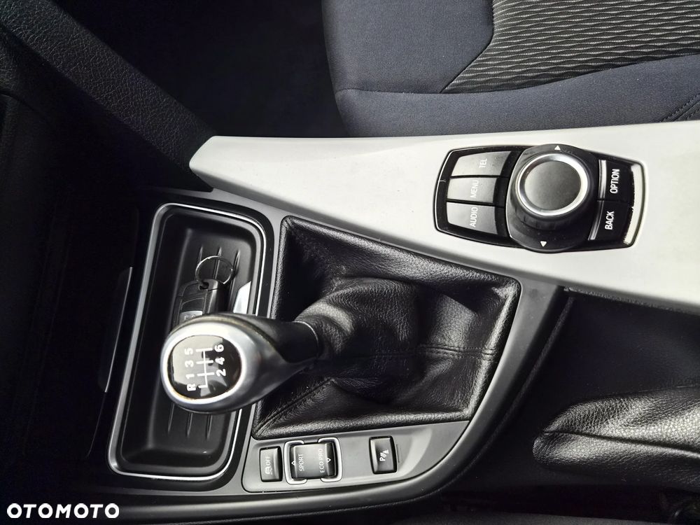 BMW Seria 3 320i - 21