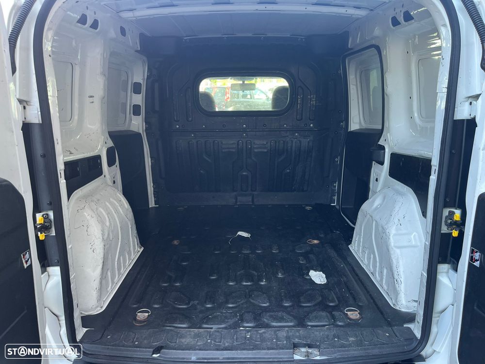 Opel Combo 1.6 CDTI  AC - 20