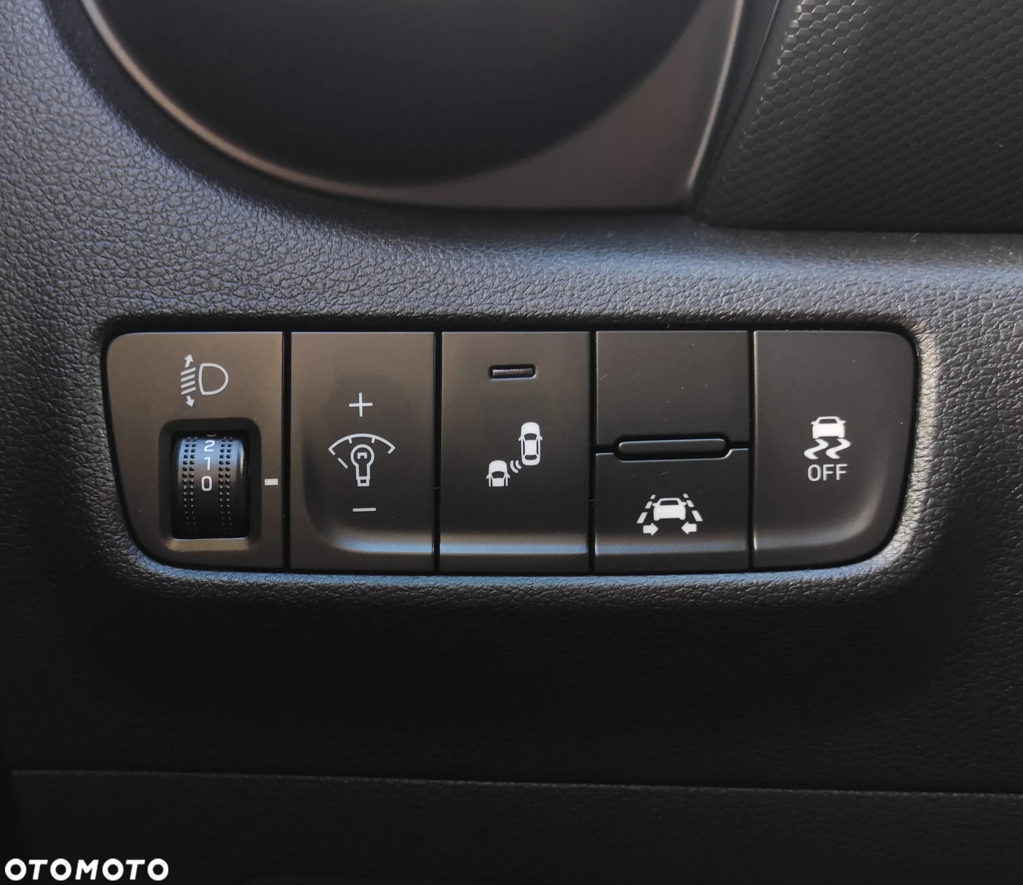 Hyundai Kona - 16