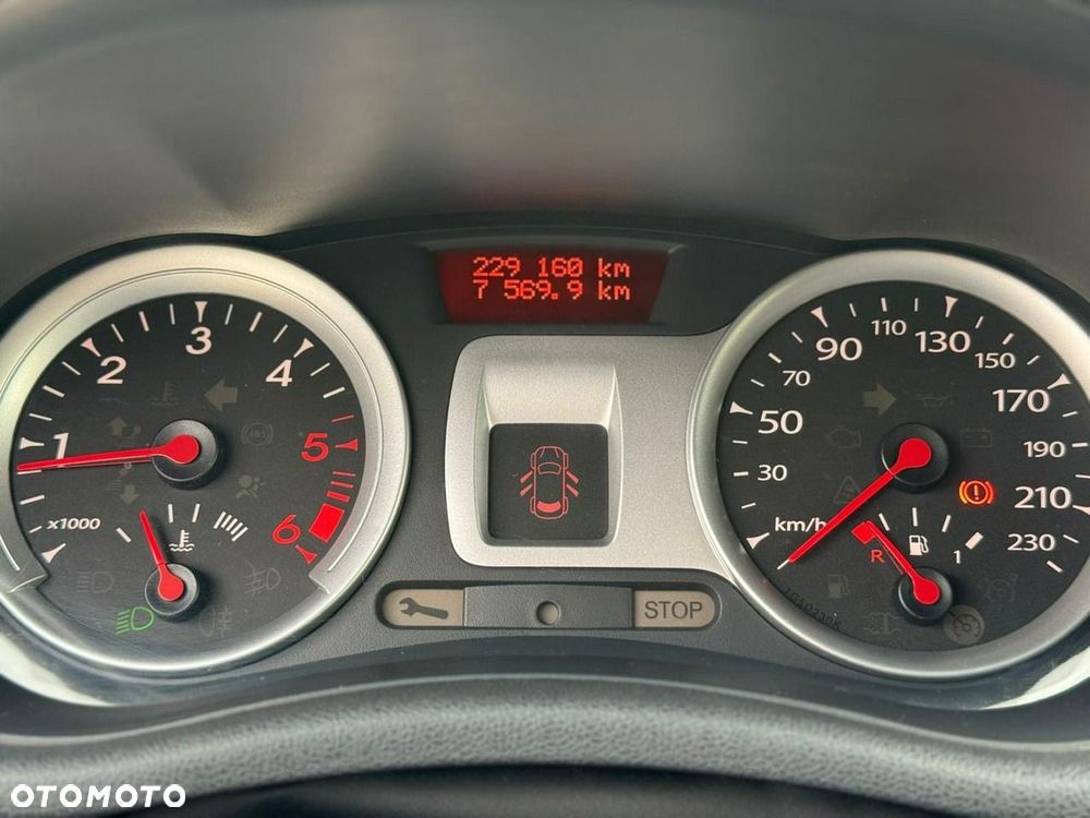 Renault Clio 1.5 dCi Authentique - 15