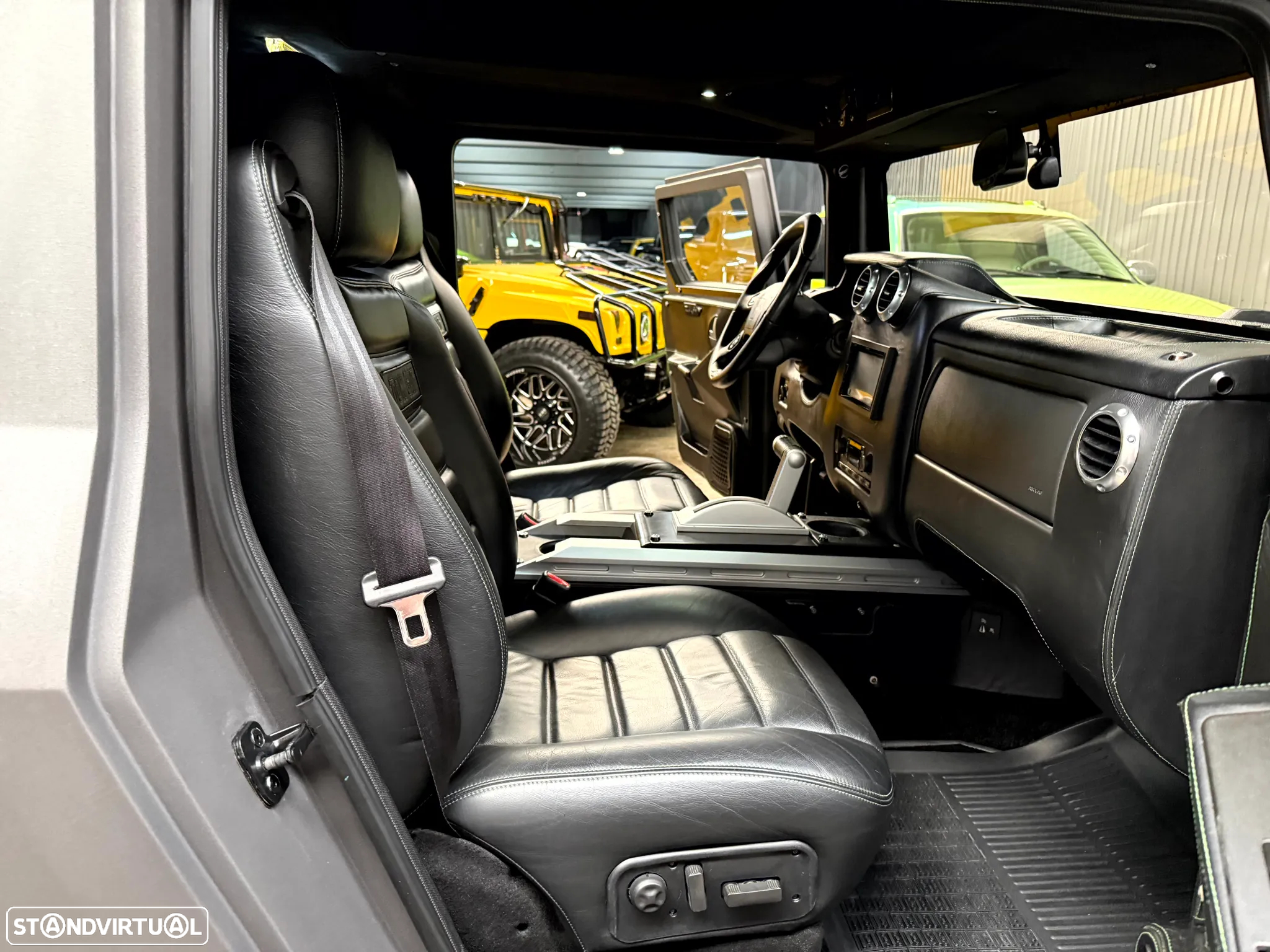 Hummer H2 Slantaback Custom 6.0 V8 - 23