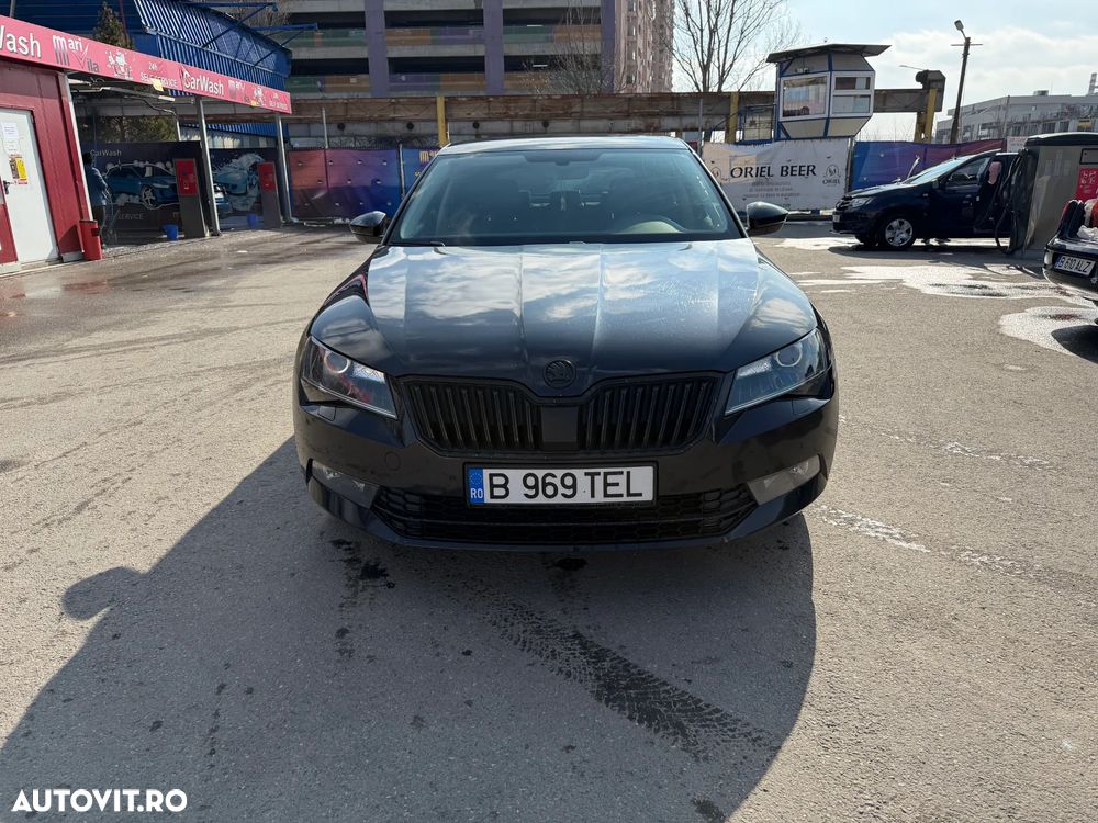 Skoda Superb 2.0 TDI DSG Ambition - 1