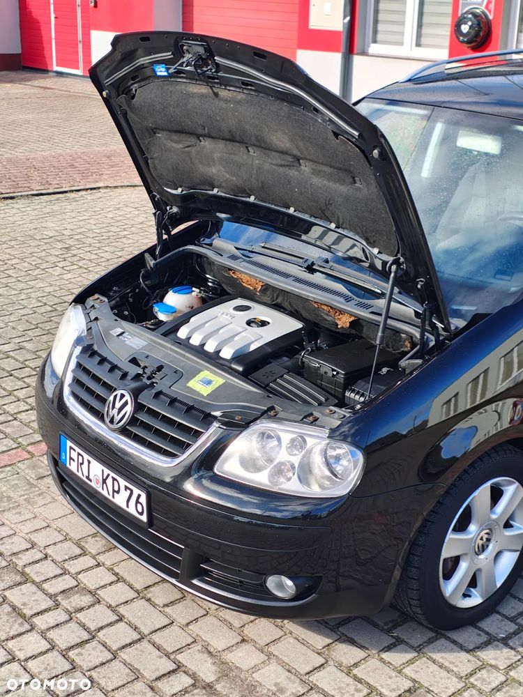 Volkswagen Touran 2.0 TDI Highline - 8