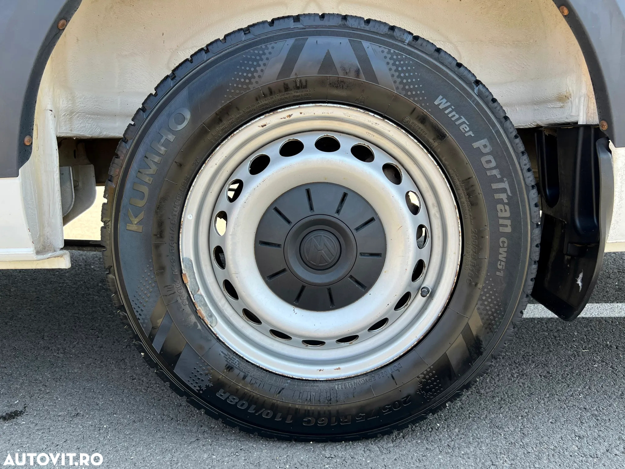 Volkswagen Crafter Furgon Maxi L5H3 - 28