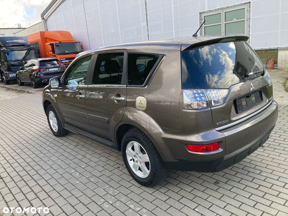 Mitsubishi Outlander 2.0 Invite 2WD EU5 - 7