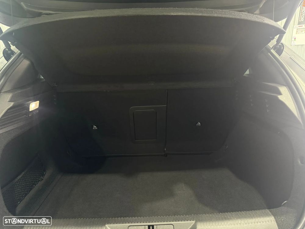 Peugeot 308 1.2 PureTech Allure Pack - 34