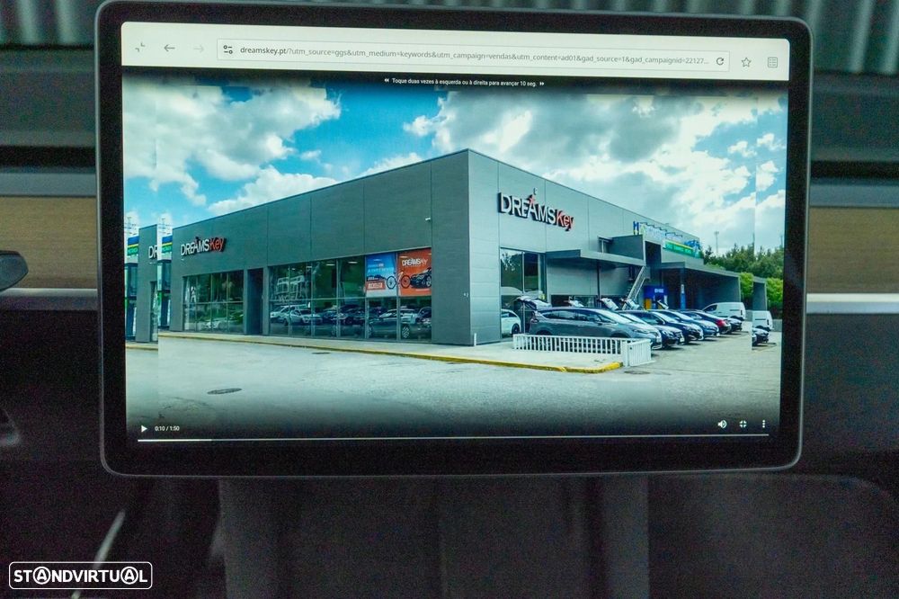 Tesla Model Y Long Range Dual Motor AWD - 31