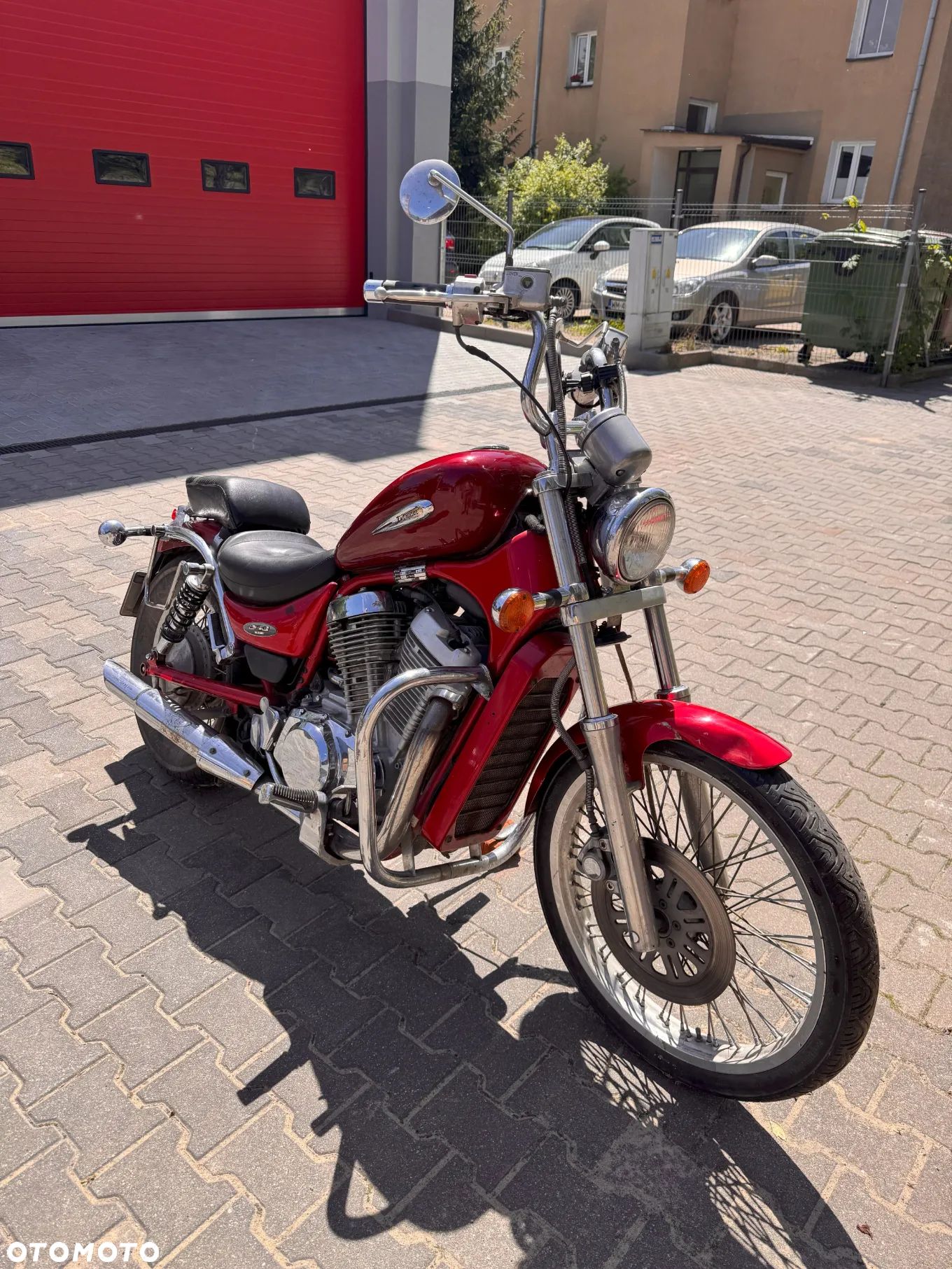 Suzuki Intruder - 1