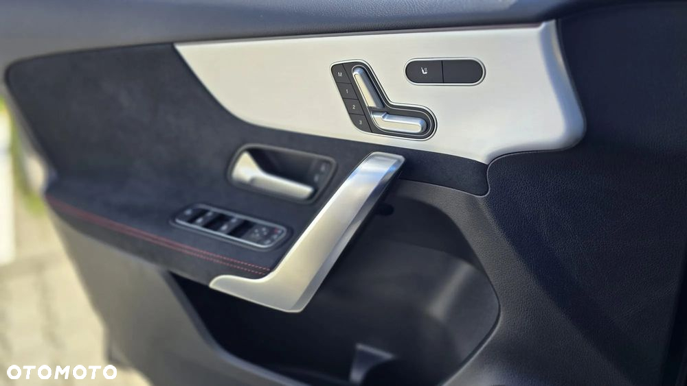 Mercedes-Benz Klasa A 35 AMG 4-Matic 8G-DCT - 11