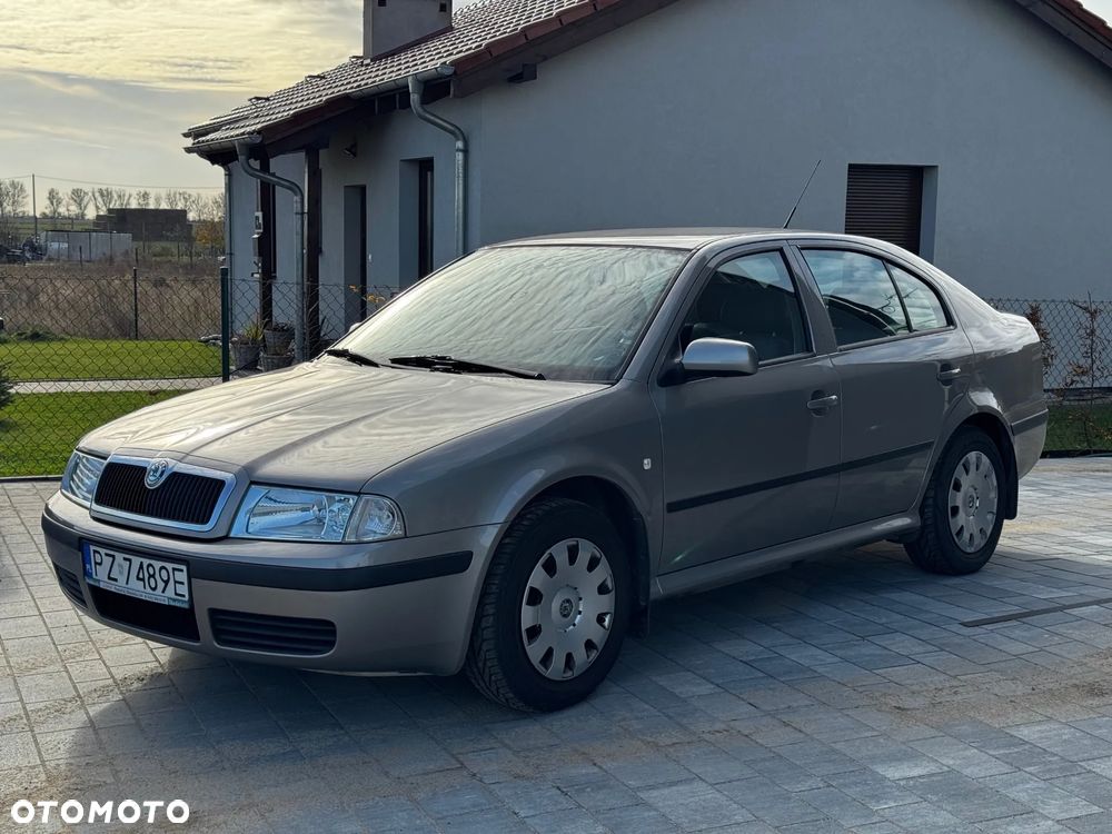 Skoda Octavia 1.6 Tour Plus Ice - 1