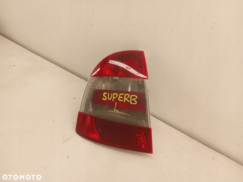 LAMPA LEWA TYŁ TYLNA SKODA SUPERB I 06-08 - 6