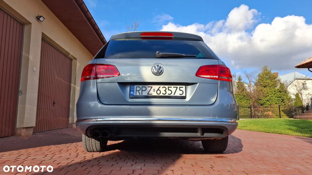 Volkswagen Passat 2.0 TDI Highline DSG - 9
