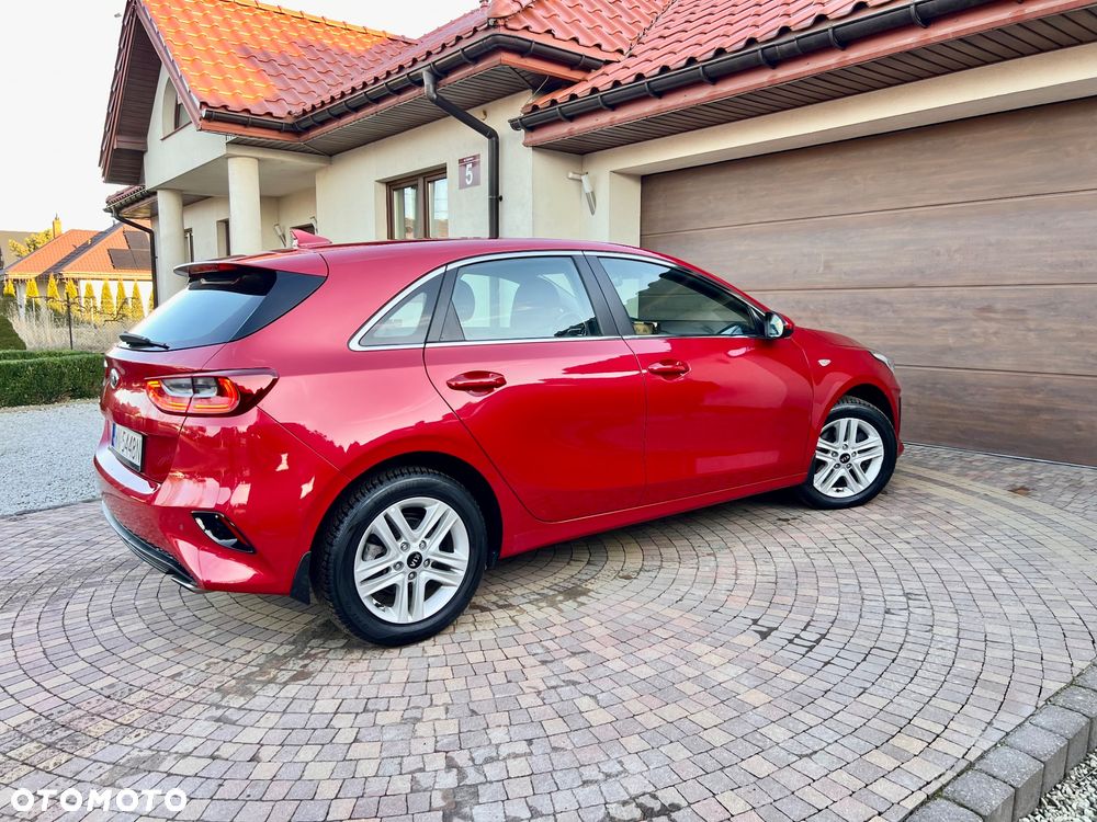 Kia Ceed 1.6 CRDi SCR M - 28